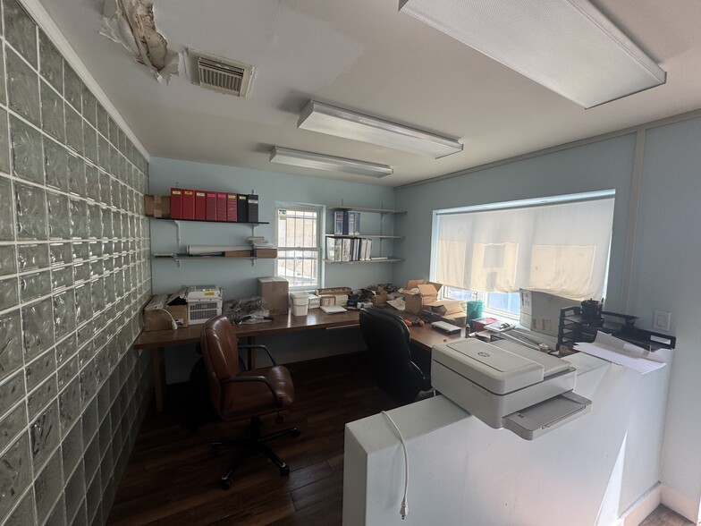 More Photos Of 37-23 27th St, Long Island City Light Distribution For Sale