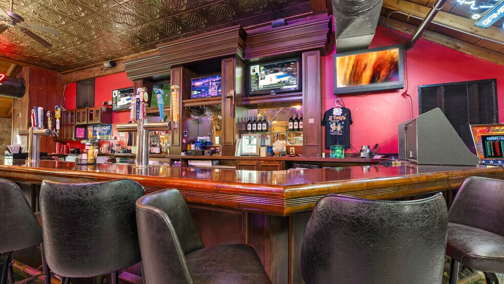 More Photos Of 1815 Bagnell Dam Blvd, Lake Ozark Restaurant For Sale