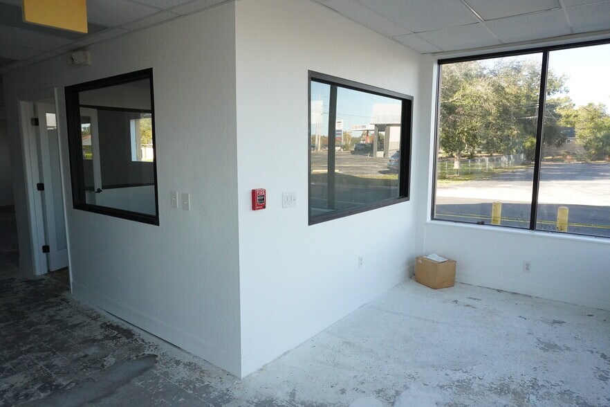 More Photos Of 1598 Havendale Blvd NW, Winter Haven General Retail For Lease