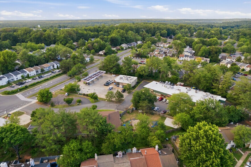 More Photos Of 83 Sugarland Run Dr, Sterling Daycare Center For Lease