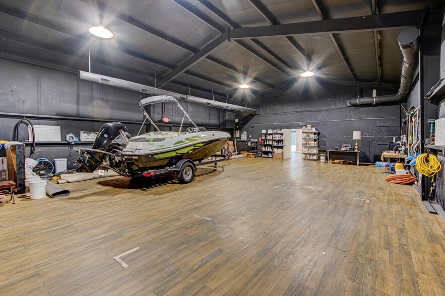 More Photos Of 3002 River Watch Ln, Augusta Flex For Sale