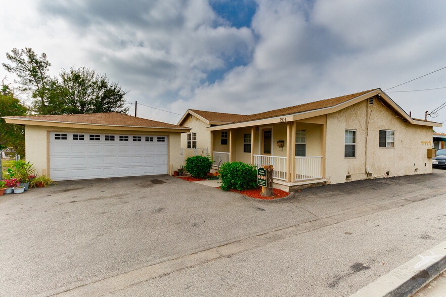 More Photos Of 201 S Vernon Ave, Azusa Apartments For Sale