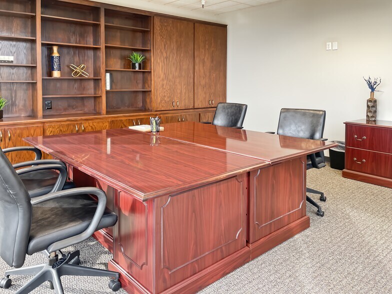 More Photos Of 6666 S Sheridan Rd, Tulsa Coworking Space