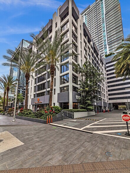 More Photos Of 1110 Brickell Ave, Miami Office Residential For Lease