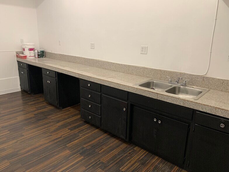 More Photos Of 550 N Larchmont Blvd, Los Angeles Medical For Lease