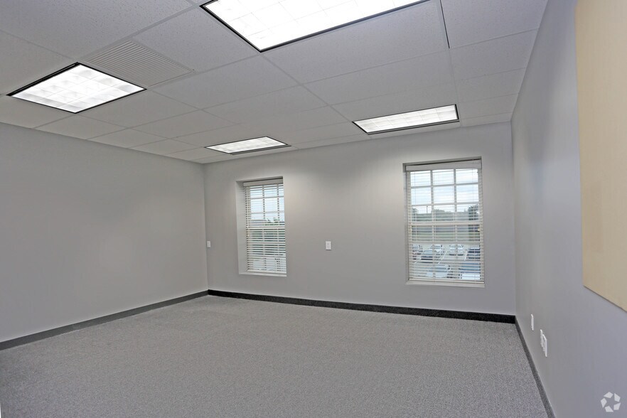 More Photos Of 6500 N Belt Line Rd, Irving Office For Lease