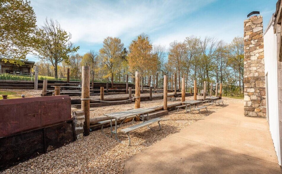 More Photos Of 3166 Highway B, Berger Winery Vineyard For Sale