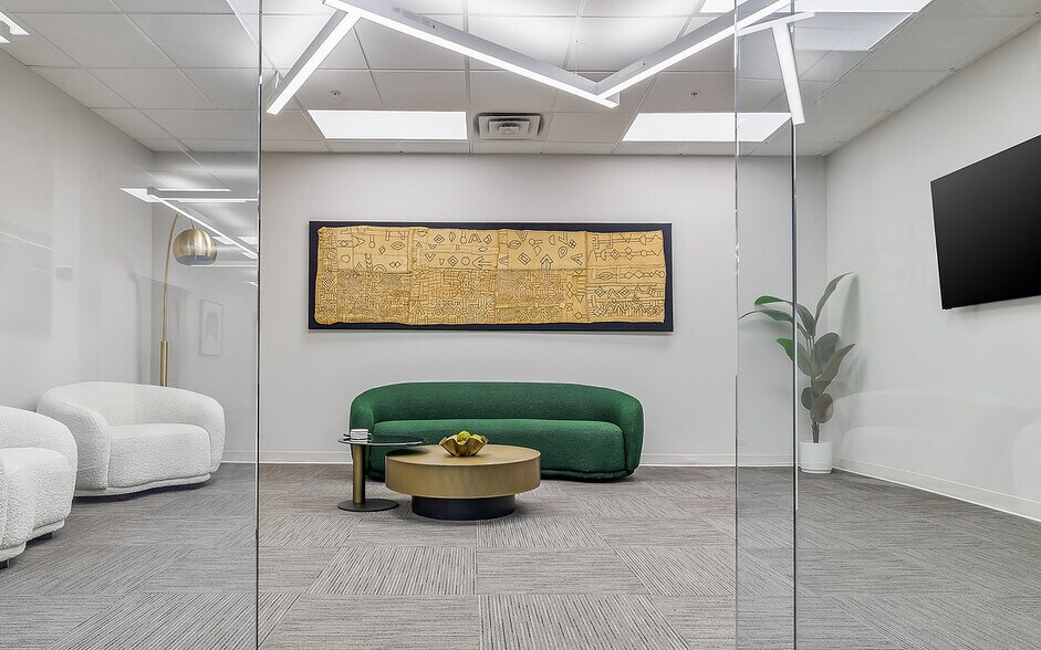 More Photos Of 2087 E 71st St, Tulsa Office For Lease