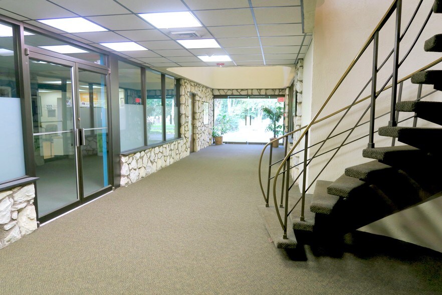 More Photos Of 74 Pascack Rd, Park Ridge Medical For Lease