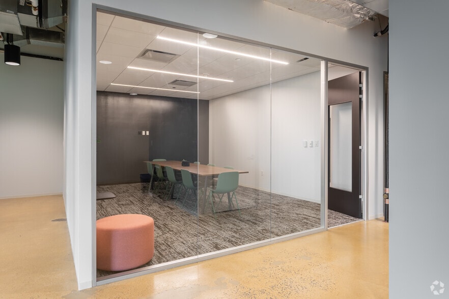 More Photos Of 12358 Parklawn Dr, North Bethesda Office For Lease