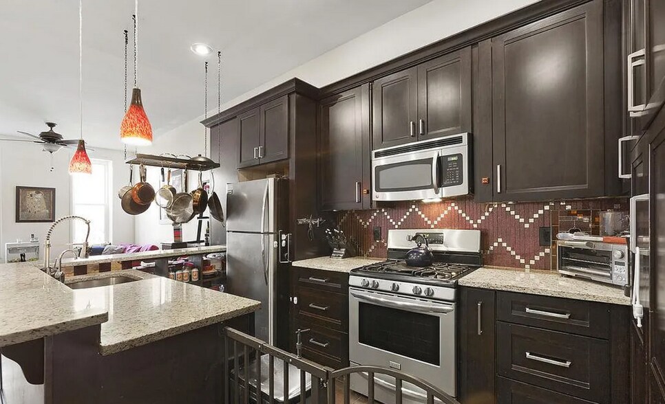 More Photos Of 944 Fulton St, Brooklyn Apartments For Sale