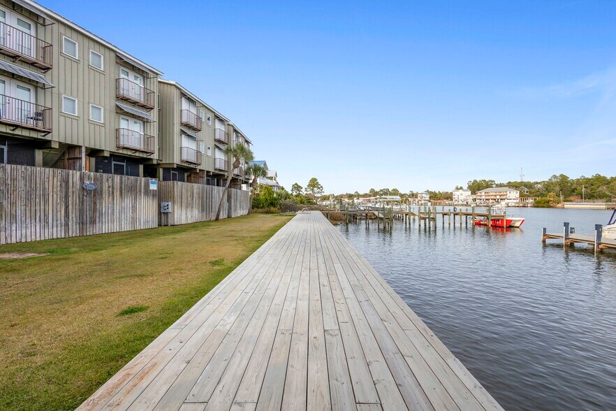 More Photos Of 275 Timber Island Rd, Carrabelle Restaurant For Sale