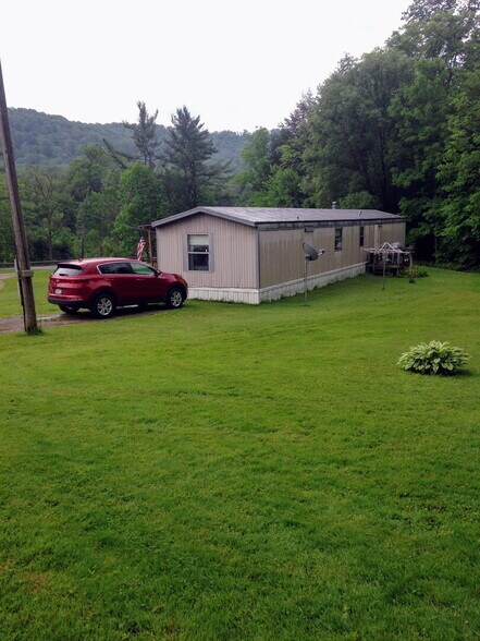 More Photos Of 15 Decasper Dr, Lewis Run Manufactured Housing Mobile Home Park For Sale