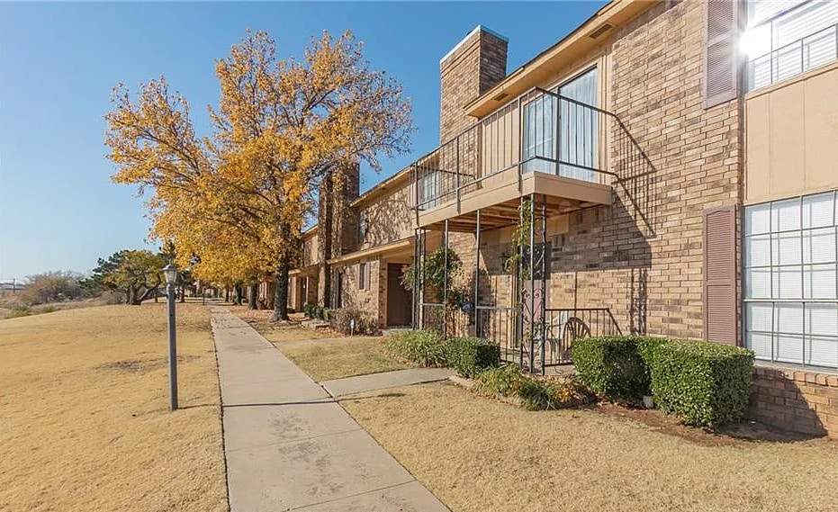 More Photos Of 812 Two Forty Pl, Oklahoma City Apartments For Sale