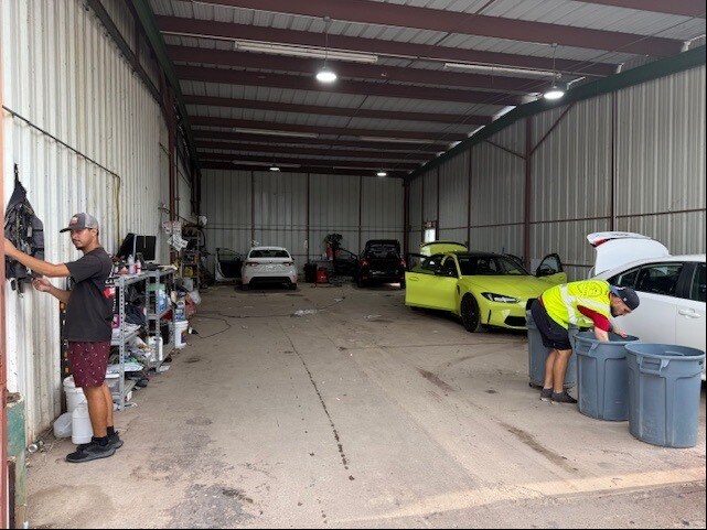 More Photos Of 9321 Meldrum Ln, Houston Light Distribution For Lease