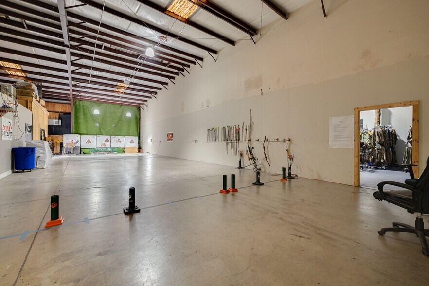 More Photos Of 9914 State Road 52, Hudson Warehouse For Sale