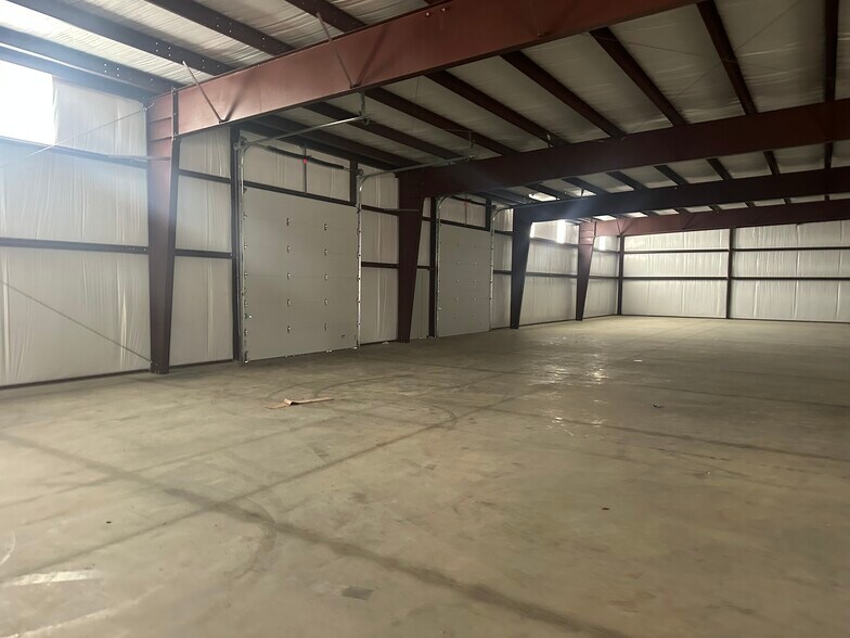 More Photos Of 563 Krueger Cyn, New Braunfels Industrial For Lease