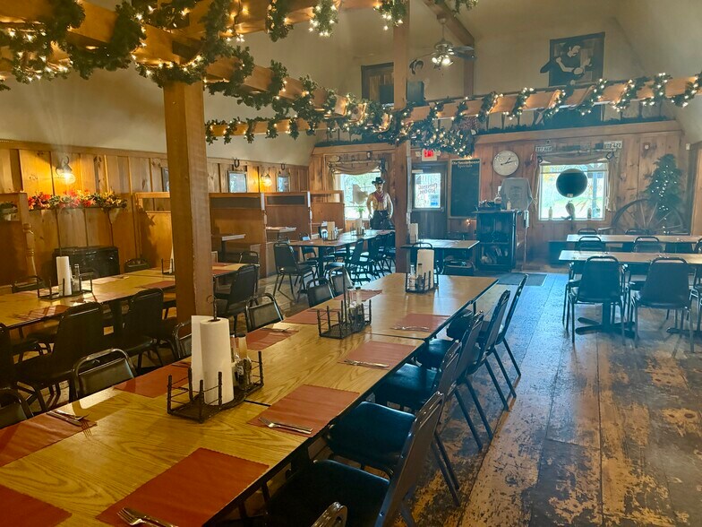 More Photos Of 3512 County Road 14, Madrid Restaurant For Sale