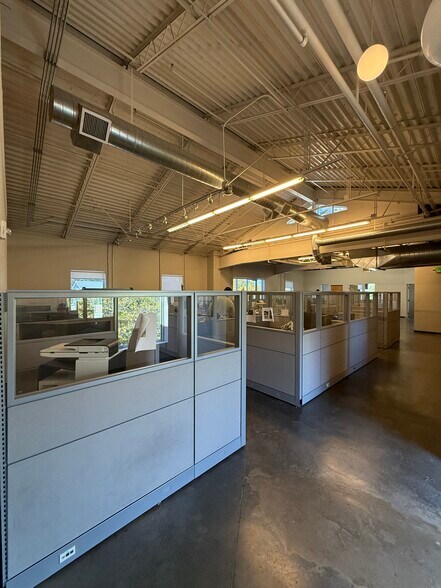 More Photos Of 11339 S 700 E, Sandy Office For Sale