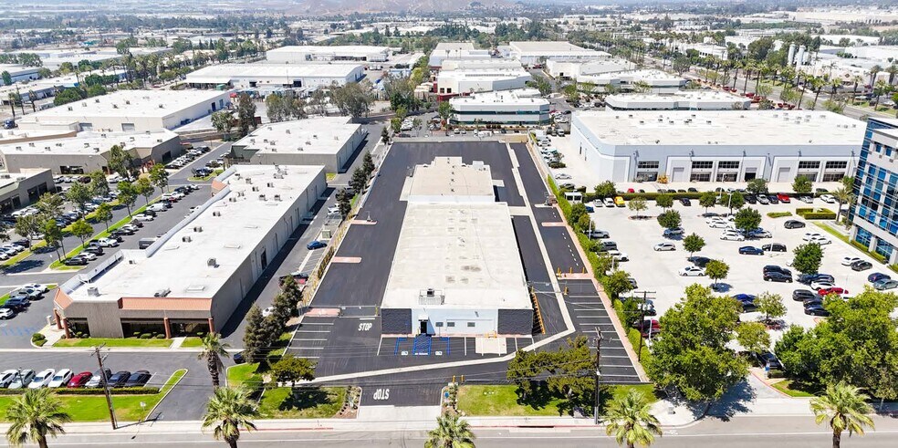 Primary Photo Of 1391 Spruce St, Riverside Distribution For Lease