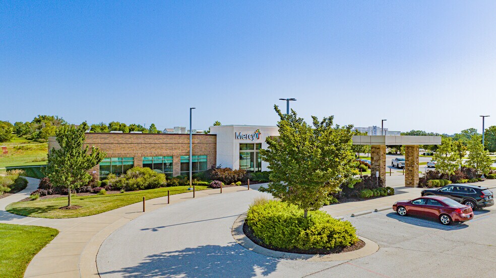 More Photos Of 505 N 25th St, Ozark Medical For Sale