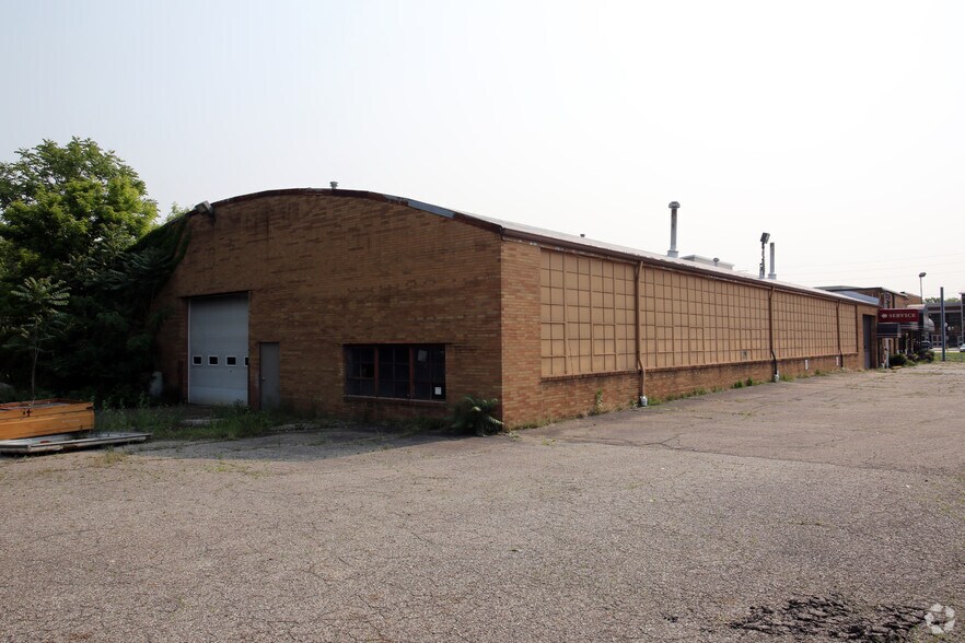 More Photos Of 556 Barber Rd, Barberton Auto Dealership For Sale