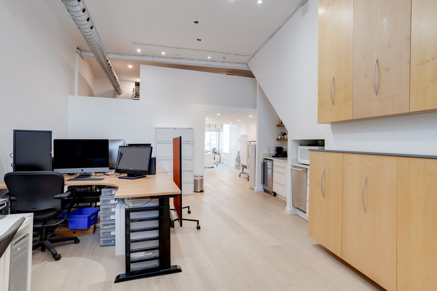 More Photos Of 115 Walnut Ave, Toronto Office For Sale