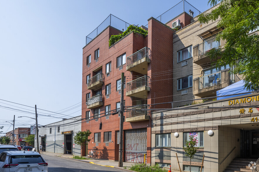 More Photos Of 4134 Haight St, Flushing Apartments For Sale