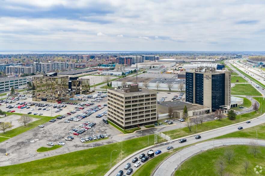More Photos Of 6600 Rte Transcanadienne, Pointe-claire Office For Lease
