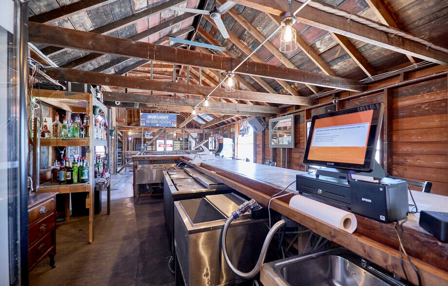 More Photos Of 113 W 5th St, Hermann Storefront Retail Office For Sale