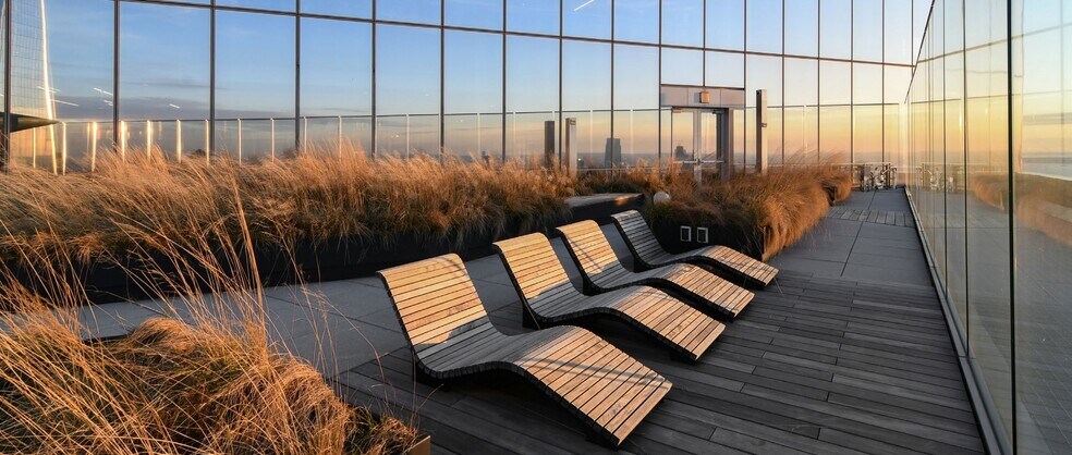 More Photos Of 4 World Trade Center, New York Office For Lease