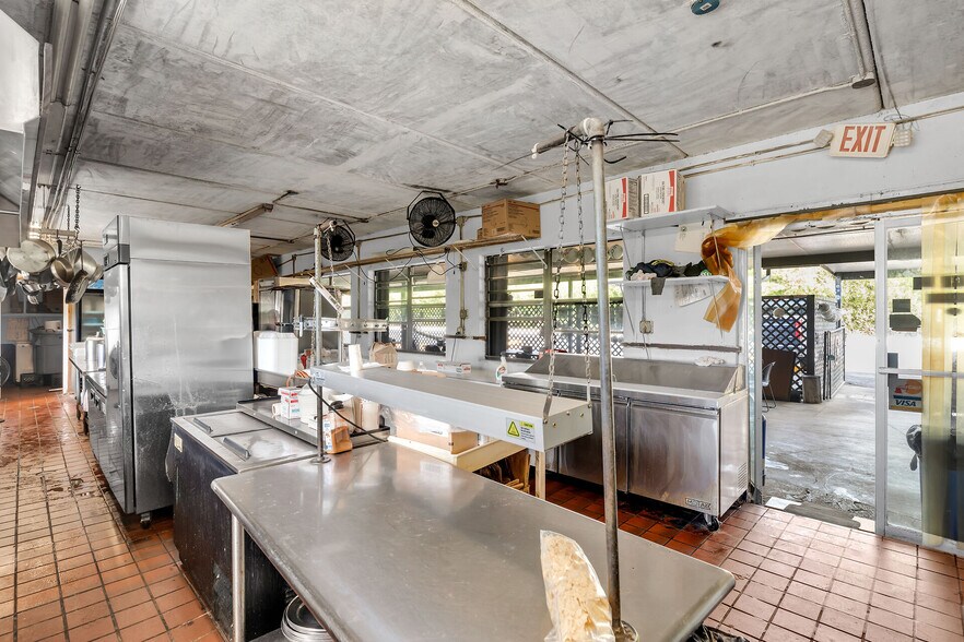 More Photos Of 58000 Card Sound Rd, Key Largo Restaurant For Sale