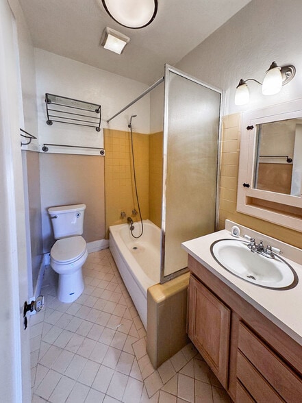 More Photos Of 2722-2730 T St, Sacramento Apartments For Sale