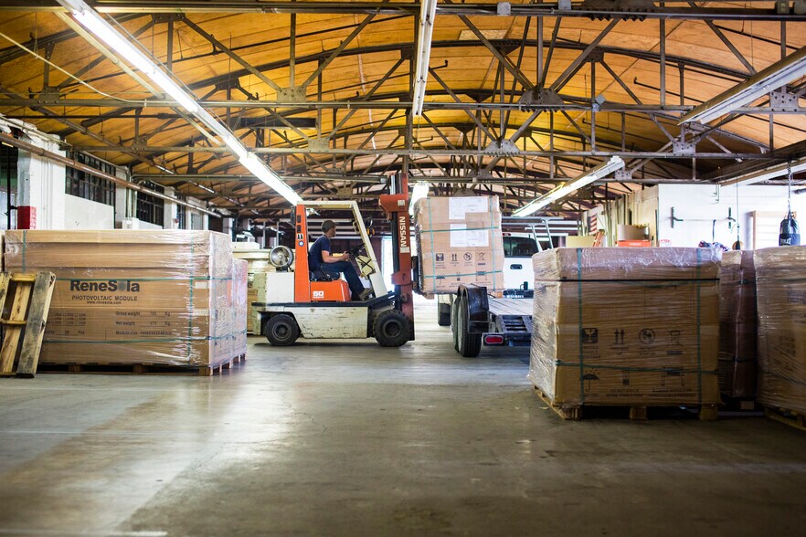 More Photos Of 602 N 6th St, Fairfield Industrial For Lease