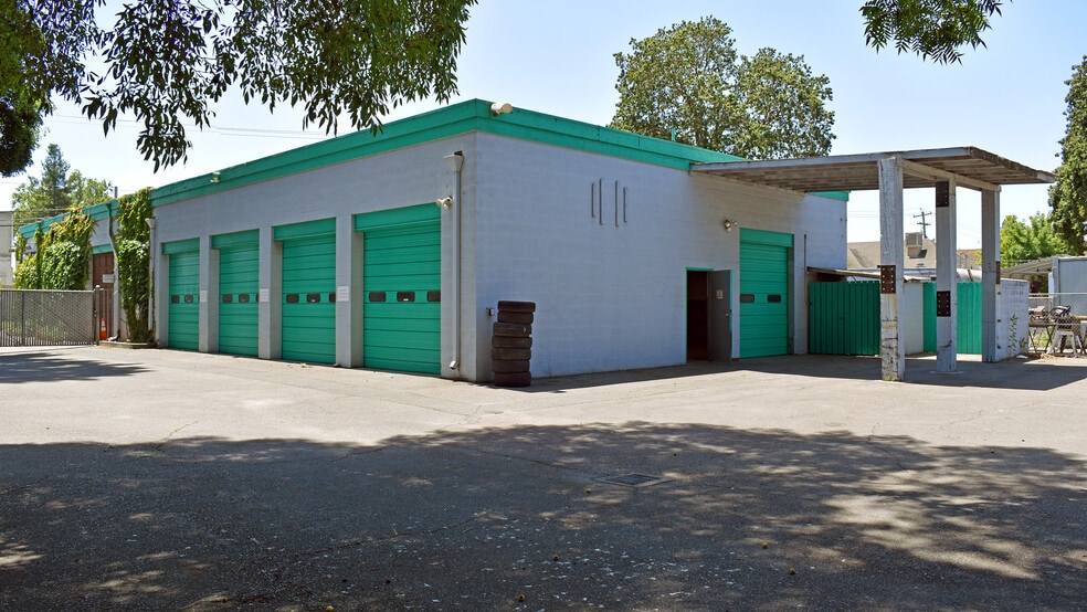 More Photos Of 181 Sebastopol Rd, Santa Rosa Freestanding For Lease