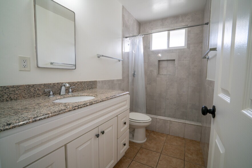More Photos Of , Anaheim Multifamily For Sale