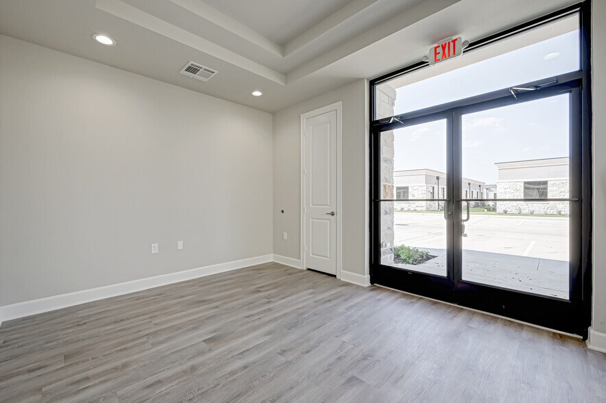 More Photos Of 3129 Kingsley Dr, Pearland Medical For Lease