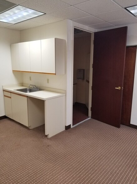 More Photos Of 348 Southport Cir, Virginia Beach Medical For Lease