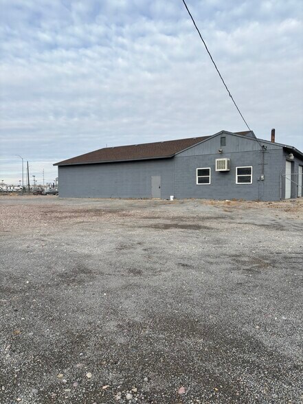 More Photos Of 270 E Day St, Pocatello Warehouse For Lease
