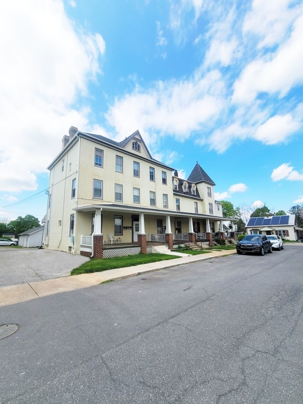 78 Winchester Ave  
