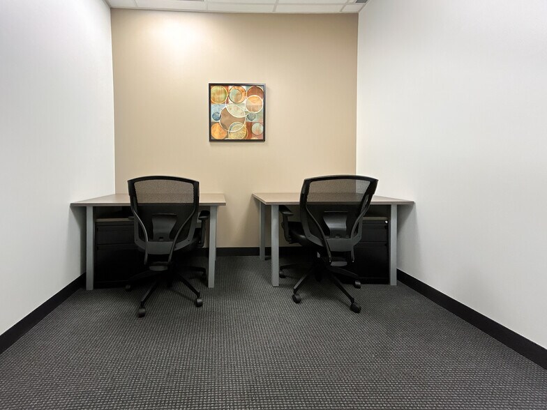 More Photos Of 88 Queens Quay W, Toronto Office For Lease