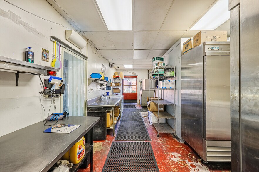 More Photos Of 7100 Sollers Point Rd, Baltimore Restaurant For Sale