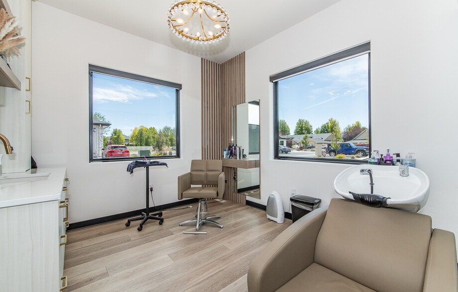 More Photos Of 3169 W Belltower Dr, Meridian Office For Sale