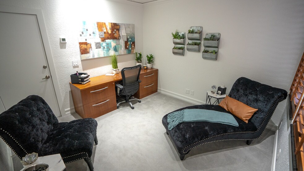 More Photos Of 2295 NW Corporate Blvd, Boca Raton Office Residential For Lease