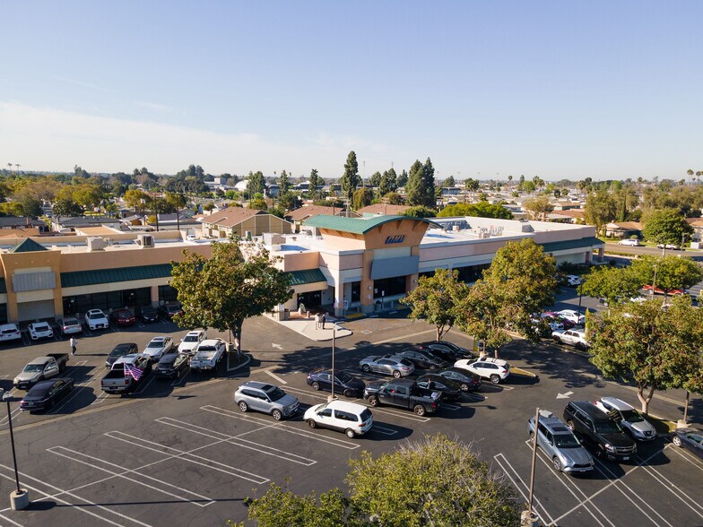 More Photos Of 3150-3170 W Lincoln Ave, Anaheim Freestanding For Lease