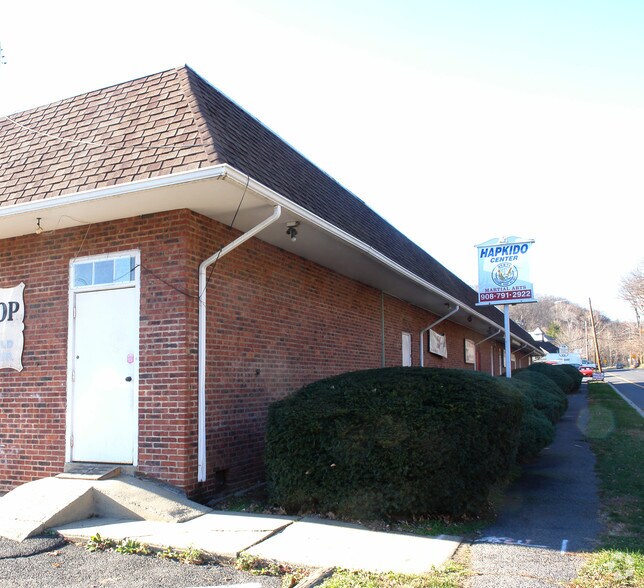 More Photos Of 453-459 Watchung Ave, Watchung Storefront Retail Office For Lease