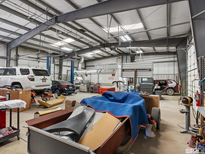 More Photos Of 810 W 6th St, Winnemucca Flex For Sale