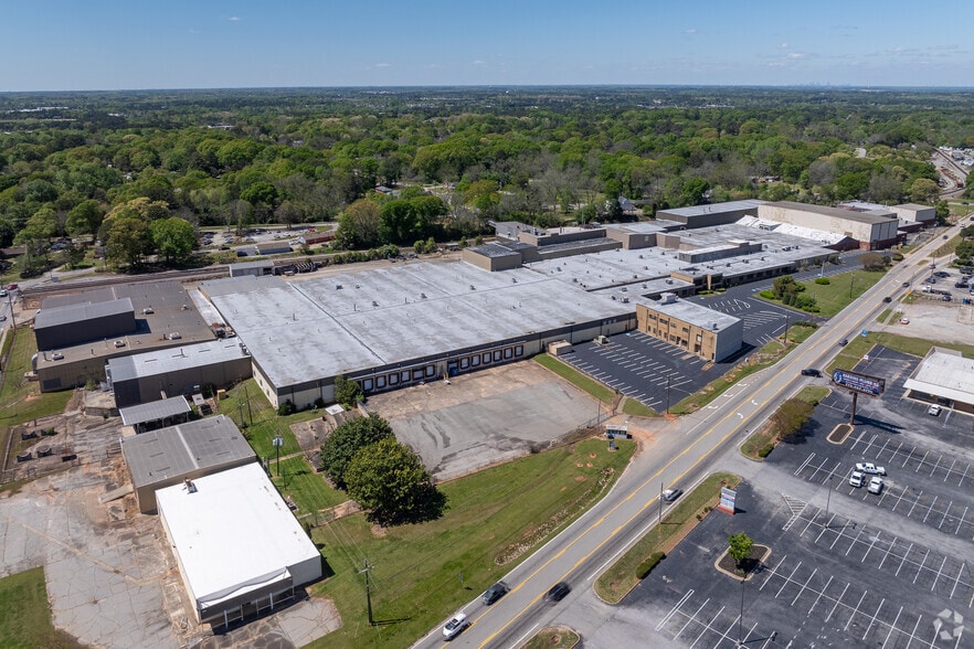 More Photos Of 535 Macon St, McDonough Distribution For Sale