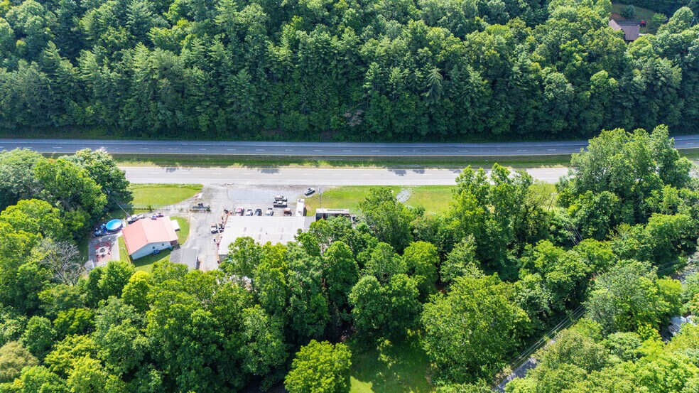 More Photos Of 5560 Highway 19 E, Hampton Manufacturing For Sale