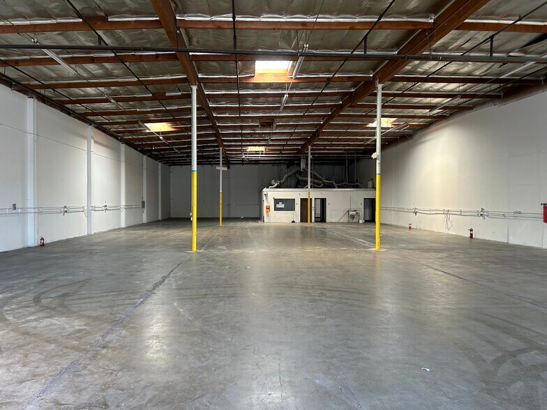 More Photos Of 555 Birch Ct, Colton Warehouse For Lease